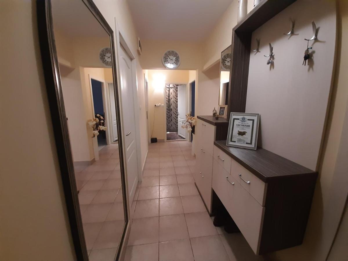 Luny Apartment Ruse Exterior foto