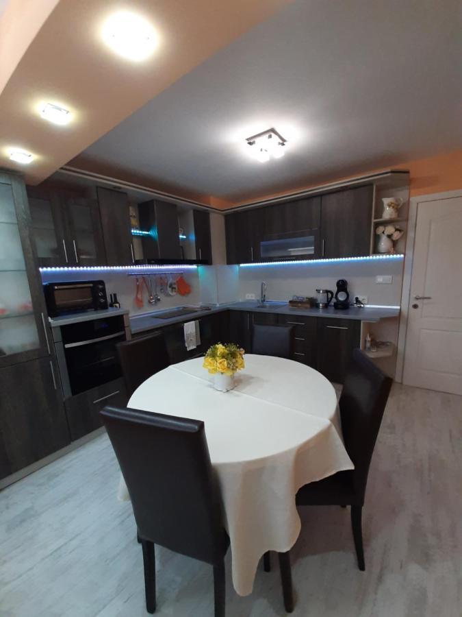 Luny Apartment Ruse Exterior foto