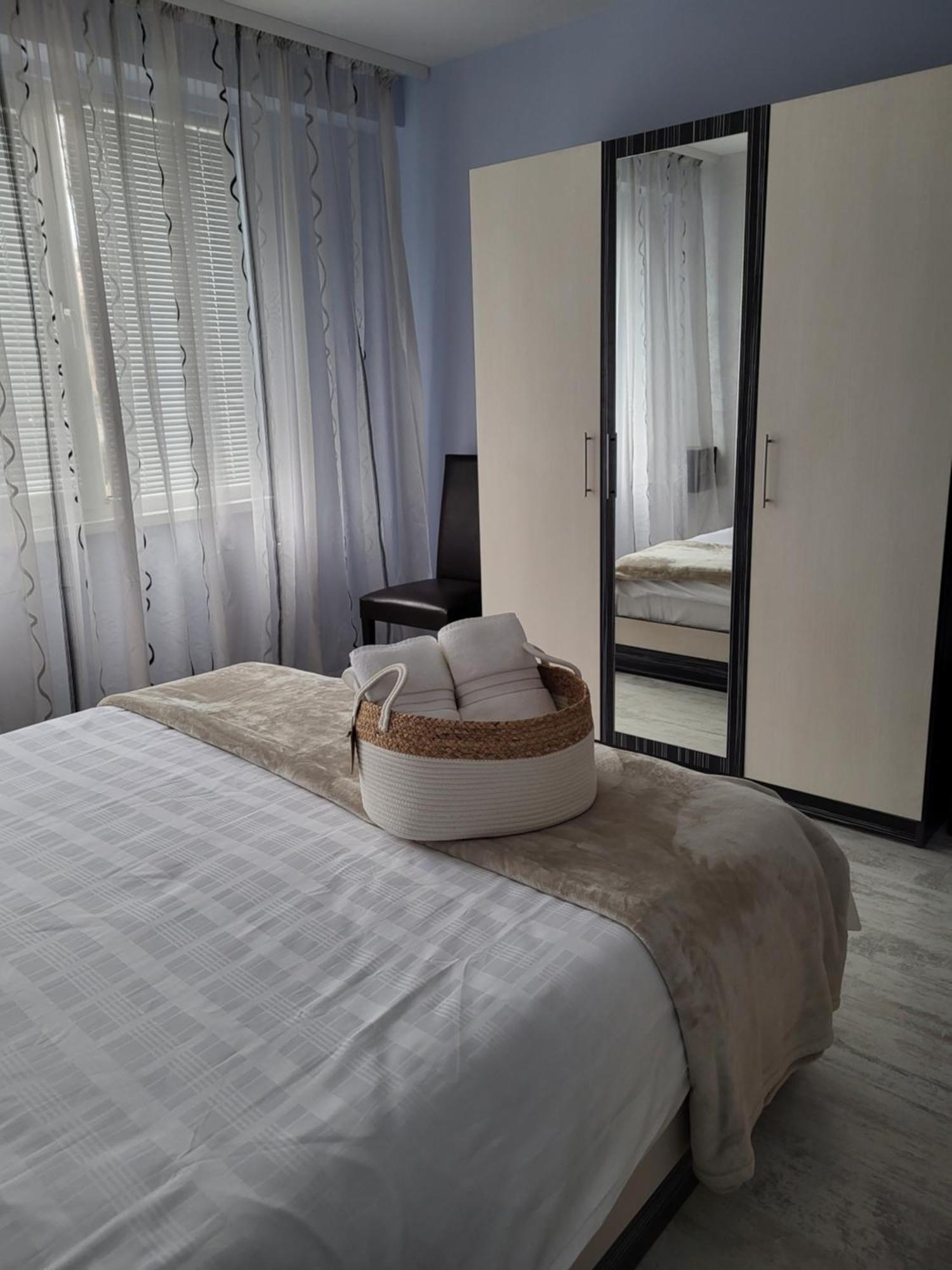 Luny Apartment Ruse Exterior foto